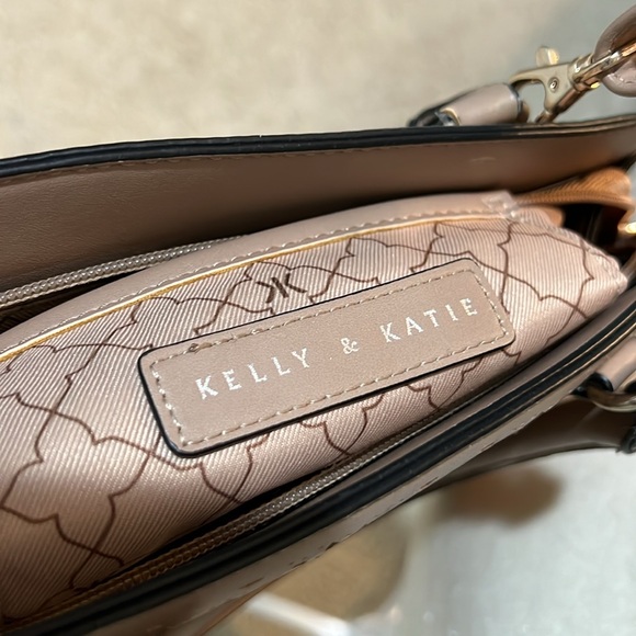 Kelly & Katie Convertible Crossbody - Picture 6 of 15